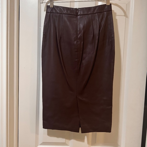 Zara Faux Leather Pencil Skirt in Mahogany, Size S NWOT - Picture 2 of 3